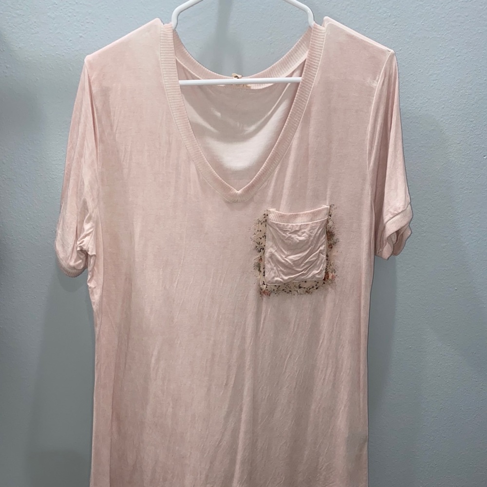 Pink tee